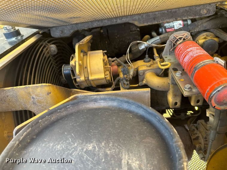 image for item EN3015 1999 Vermeer  P125 Renegade vibratory cable plow