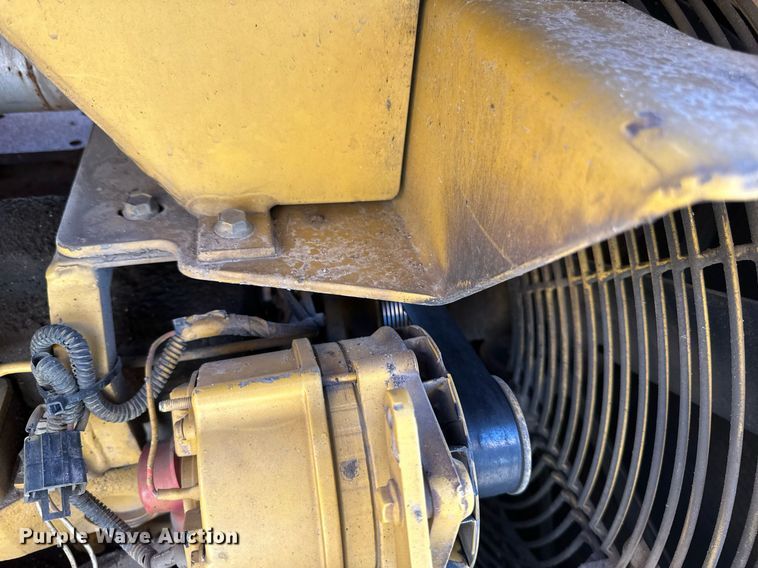 image for item EN3015 1999 Vermeer  P125 Renegade vibratory cable plow