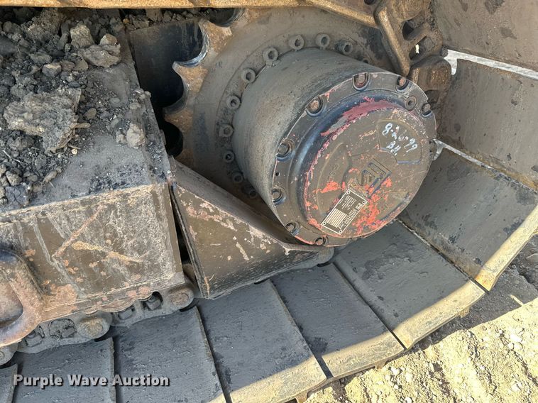 image for item EN3015 1999 Vermeer  P125 Renegade vibratory cable plow