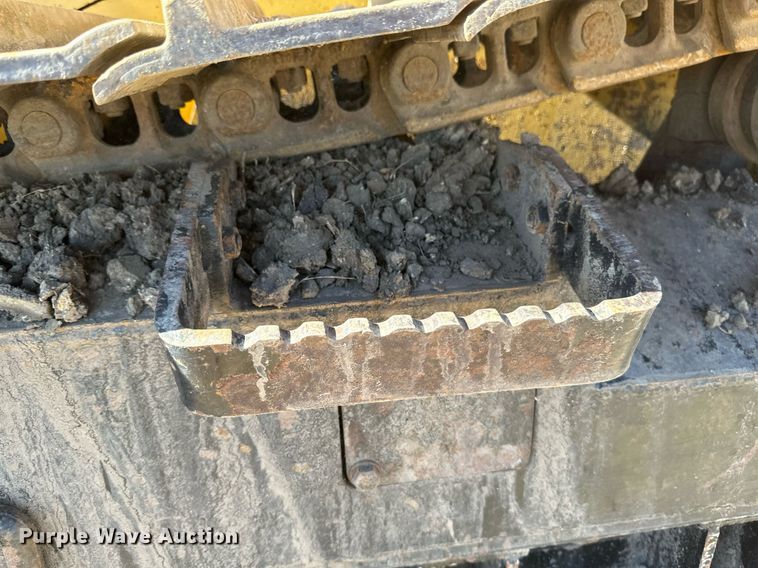 image for item EN3015 1999 Vermeer  P125 Renegade vibratory cable plow