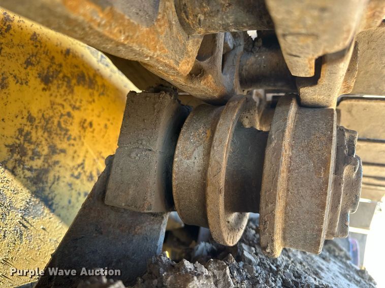 image for item EN3015 1999 Vermeer  P125 Renegade vibratory cable plow