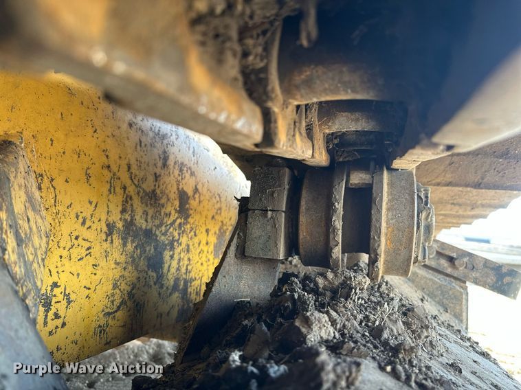 image for item EN3015 1999 Vermeer  P125 Renegade vibratory cable plow