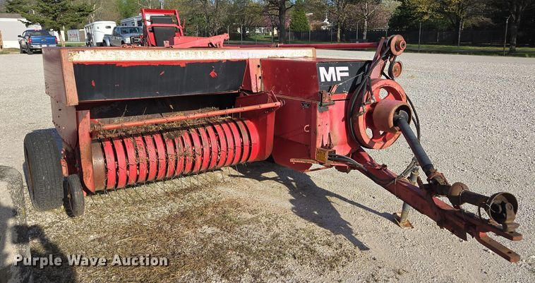 image for item EN3558 Massey Ferguson 124 small square baler