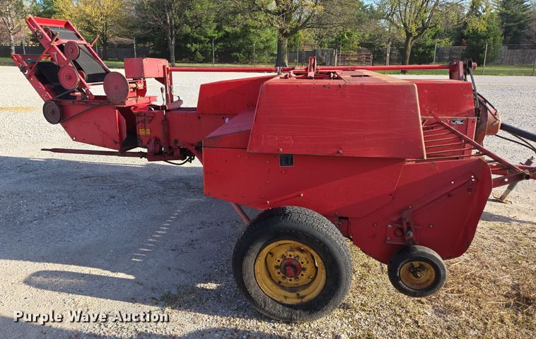 image for item EN3558 Massey Ferguson 124 small square baler