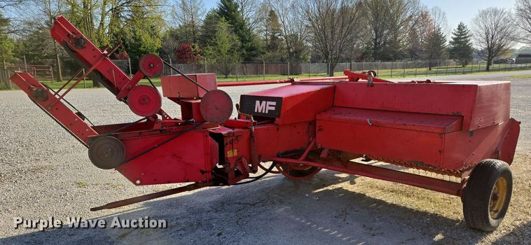 image for item EN3558 Massey Ferguson 124 small square baler