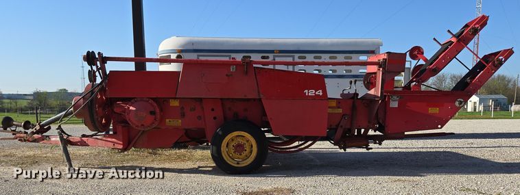 image for item EN3558 Massey Ferguson 124 small square baler