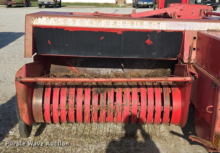 image for item EN3558 Massey Ferguson 124 small square baler