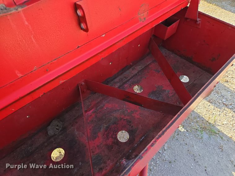image for item EN3558 Massey Ferguson 124 small square baler