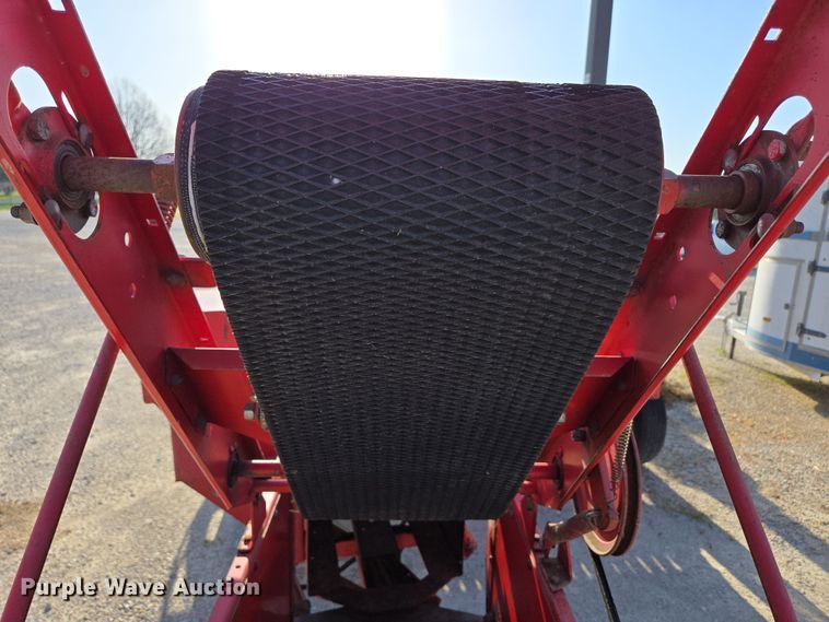 image for item EN3558 Massey Ferguson 124 small square baler