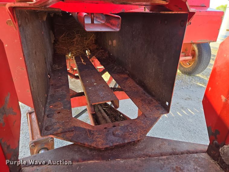 image for item EN3558 Massey Ferguson 124 small square baler