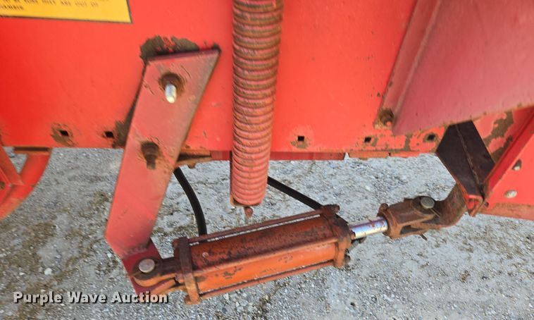 image for item EN3558 Massey Ferguson 124 small square baler