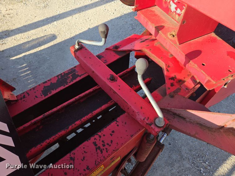 image for item EN3558 Massey Ferguson 124 small square baler