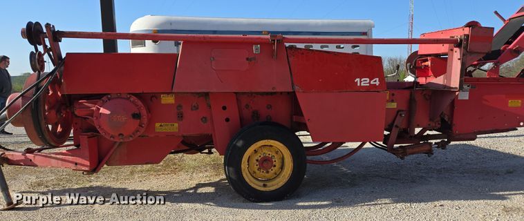 image for item EN3558 Massey Ferguson 124 small square baler