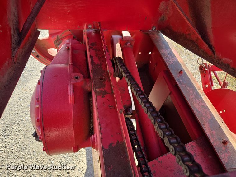 image for item EN3558 Massey Ferguson 124 small square baler