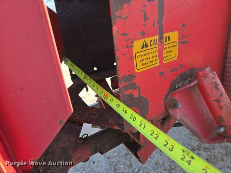 image for item EN3558 Massey Ferguson 124 small square baler