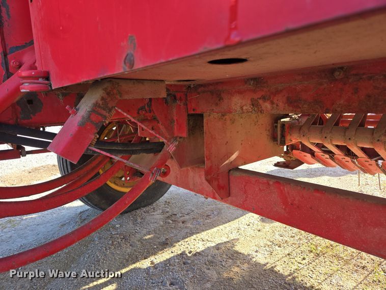 image for item EN3558 Massey Ferguson 124 small square baler