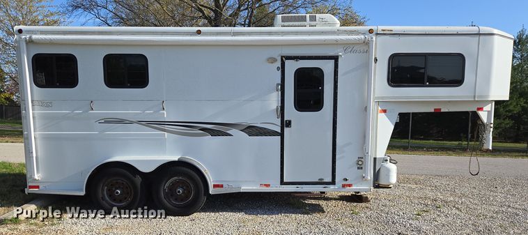 image for item EN3559 2001 Titan Trailer Mfg. Inc. horse trailer