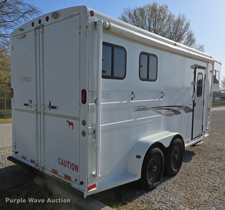 image for item EN3559 2001 Titan Trailer Mfg. Inc. horse trailer