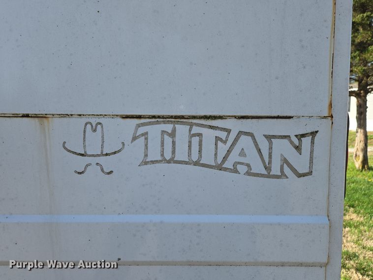 image for item EN3559 2001 Titan Trailer Mfg. Inc. horse trailer