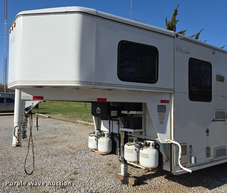 image for item EN3559 2001 Titan Trailer Mfg. Inc. horse trailer