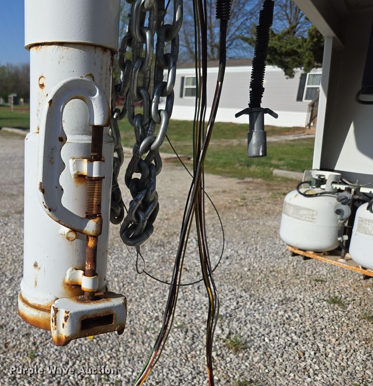 image for item EN3559 2001 Titan Trailer Mfg. Inc. horse trailer