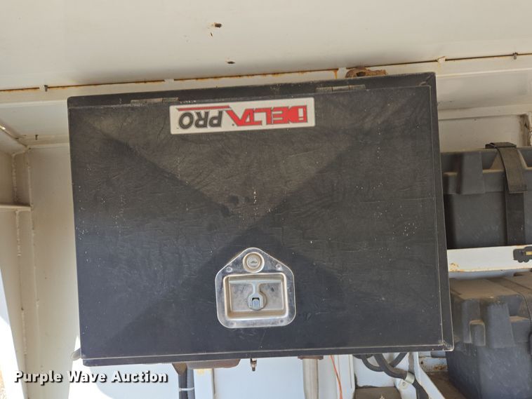 image for item EN3559 2001 Titan Trailer Mfg. Inc. horse trailer