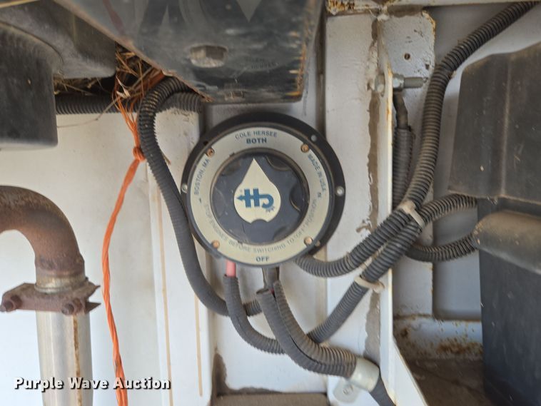 image for item EN3559 2001 Titan Trailer Mfg. Inc. horse trailer