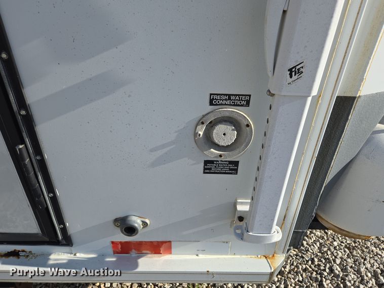 image for item EN3559 2001 Titan Trailer Mfg. Inc. horse trailer