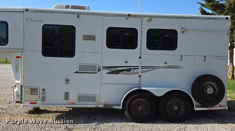 image for item EN3559 2001 Titan Trailer Mfg. Inc. horse trailer