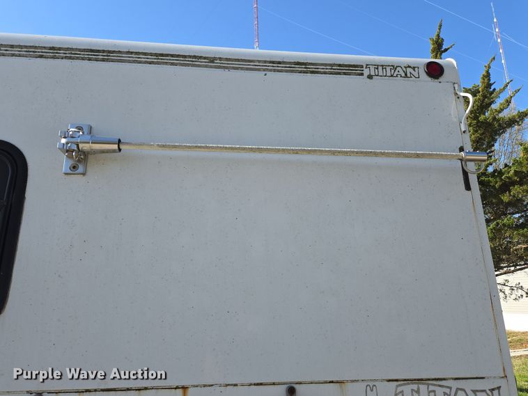 image for item EN3559 2001 Titan Trailer Mfg. Inc. horse trailer