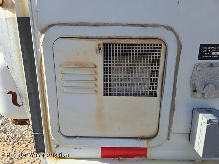 image for item EN3559 2001 Titan Trailer Mfg. Inc. horse trailer