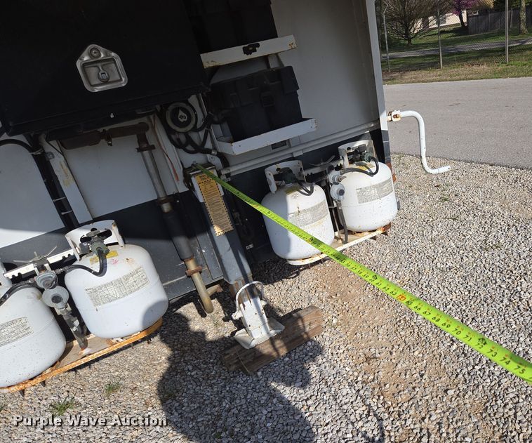 image for item EN3559 2001 Titan Trailer Mfg. Inc. horse trailer