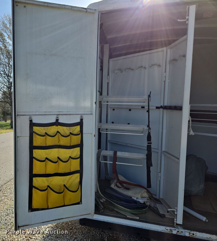 image for item EN3559 2001 Titan Trailer Mfg. Inc. horse trailer