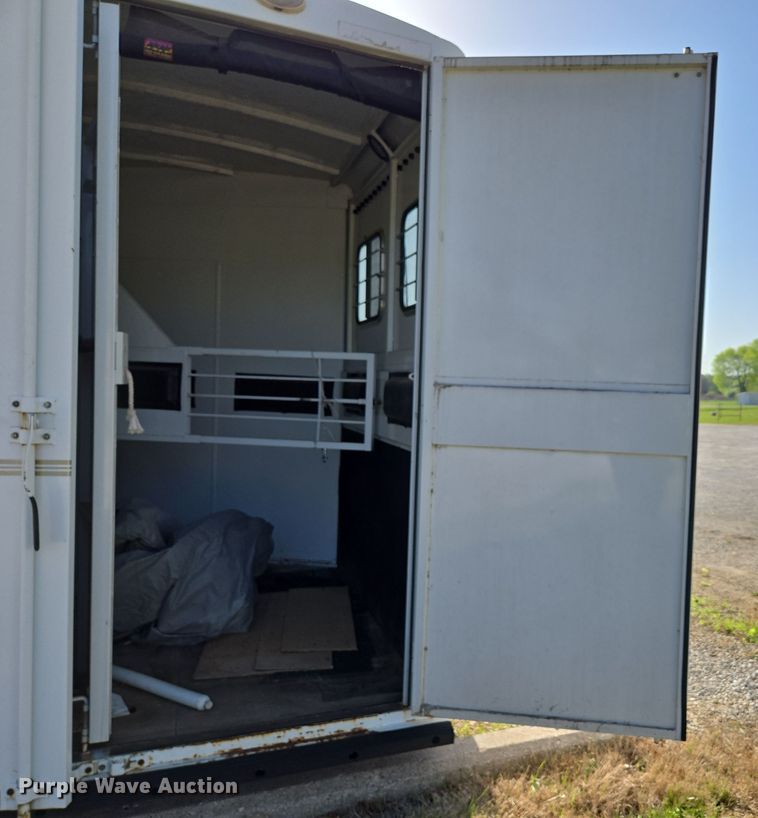 image for item EN3559 2001 Titan Trailer Mfg. Inc. horse trailer