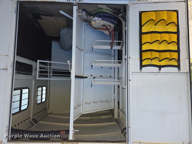 image for item EN3559 2001 Titan Trailer Mfg. Inc. horse trailer