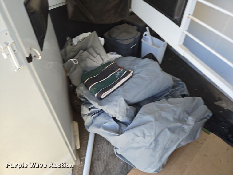 image for item EN3559 2001 Titan Trailer Mfg. Inc. horse trailer