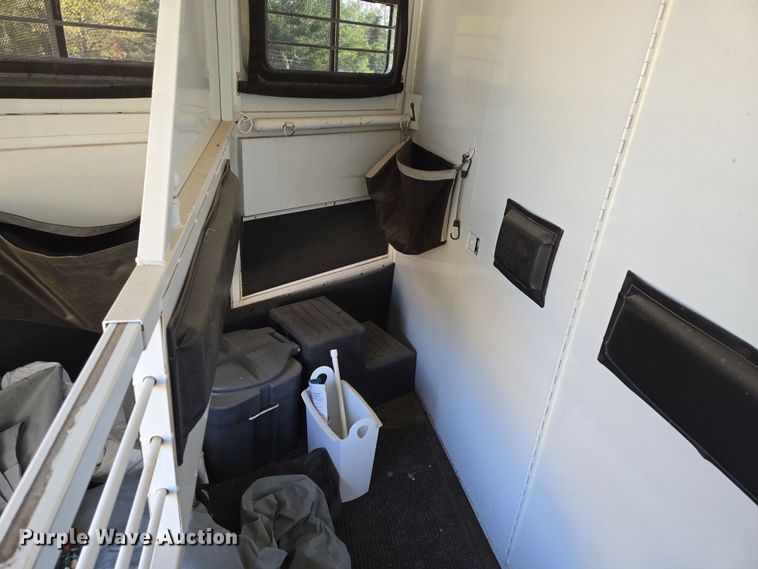 image for item EN3559 2001 Titan Trailer Mfg. Inc. horse trailer