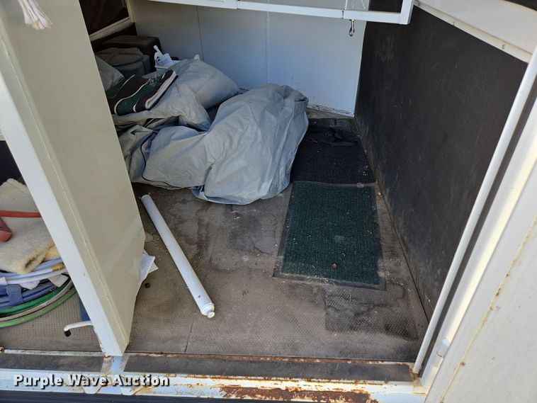 image for item EN3559 2001 Titan Trailer Mfg. Inc. horse trailer