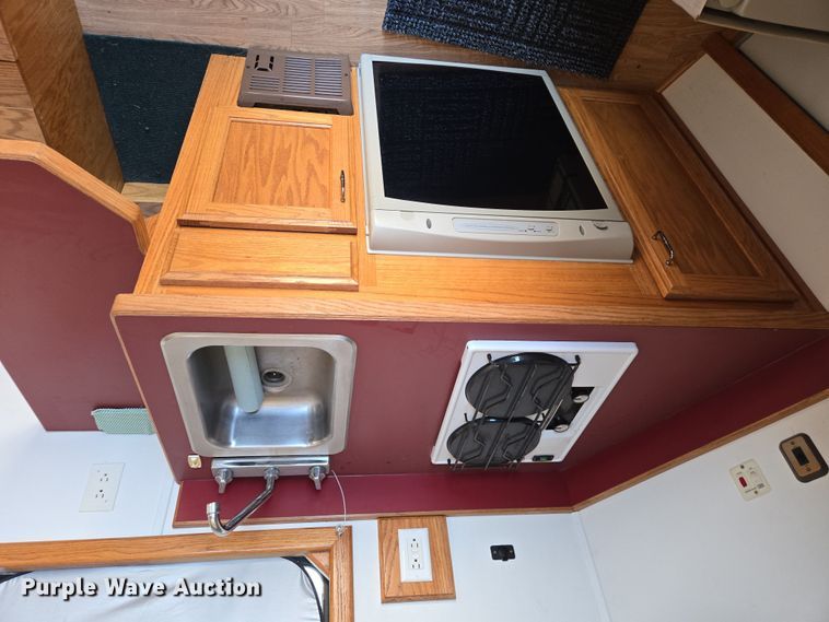 image for item EN3559 2001 Titan Trailer Mfg. Inc. horse trailer