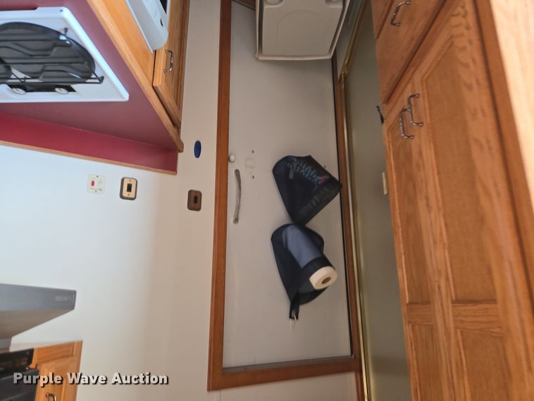 image for item EN3559 2001 Titan Trailer Mfg. Inc. horse trailer