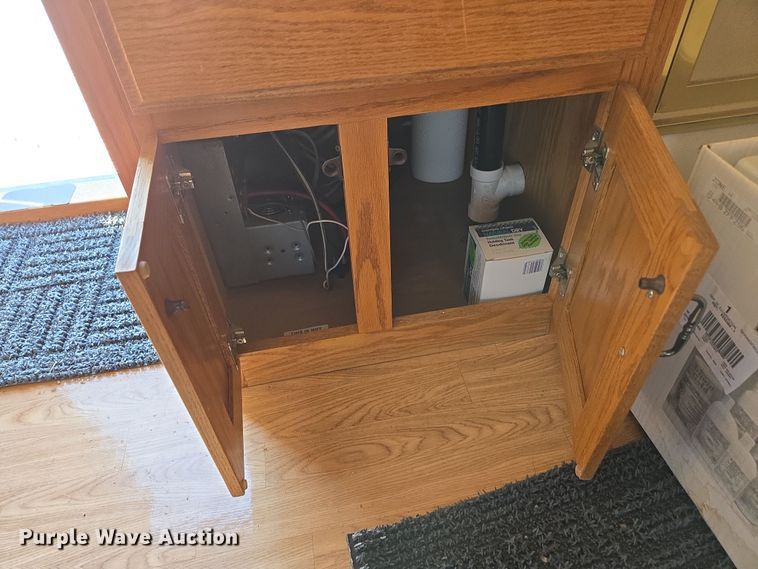 image for item EN3559 2001 Titan Trailer Mfg. Inc. horse trailer