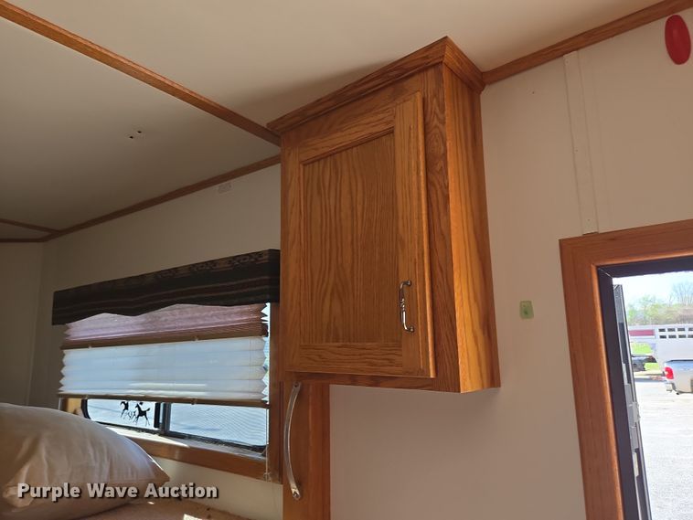 image for item EN3559 2001 Titan Trailer Mfg. Inc. horse trailer