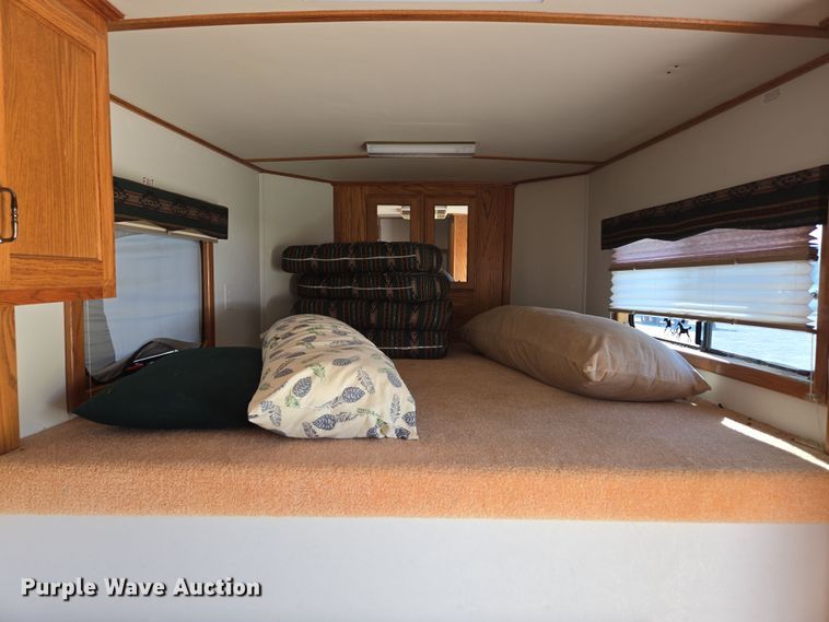 image for item EN3559 2001 Titan Trailer Mfg. Inc. horse trailer