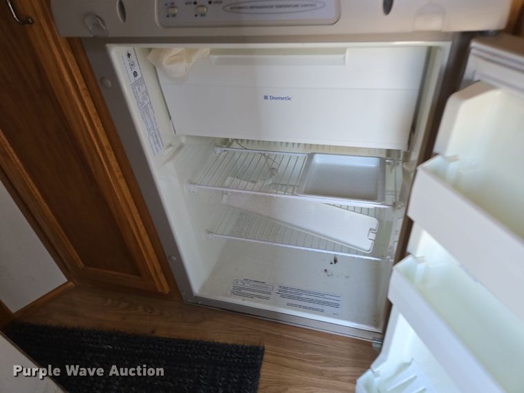 image for item EN3559 2001 Titan Trailer Mfg. Inc. horse trailer