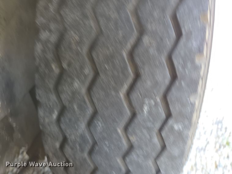 image for item EN3559 2001 Titan Trailer Mfg. Inc. horse trailer