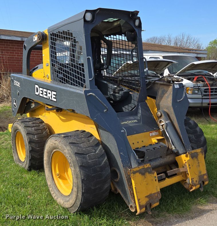image for item EN3614 2014 John Deere 332E skid steer loader