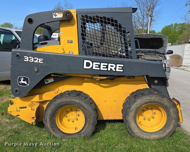 image for item EN3614 2014 John Deere 332E skid steer loader