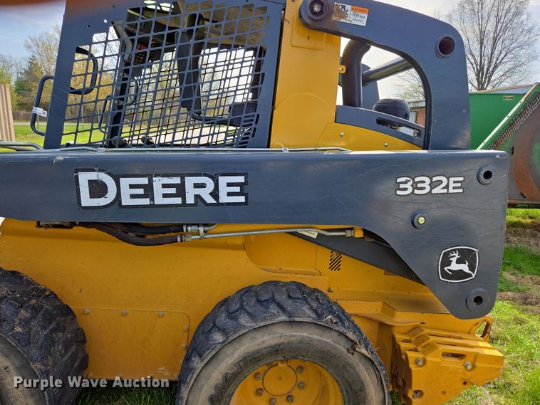 image for item EN3614 2014 John Deere 332E skid steer loader