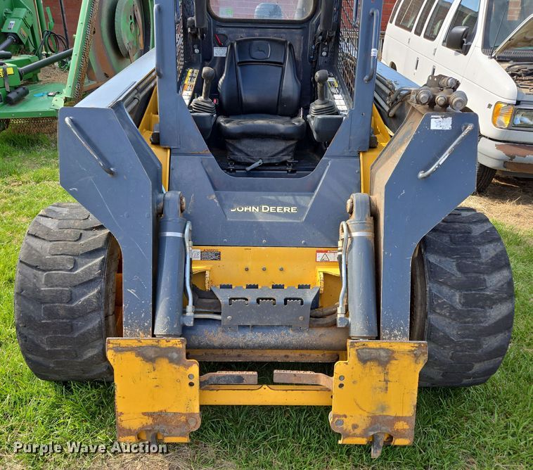 image for item EN3614 2014 John Deere 332E skid steer loader