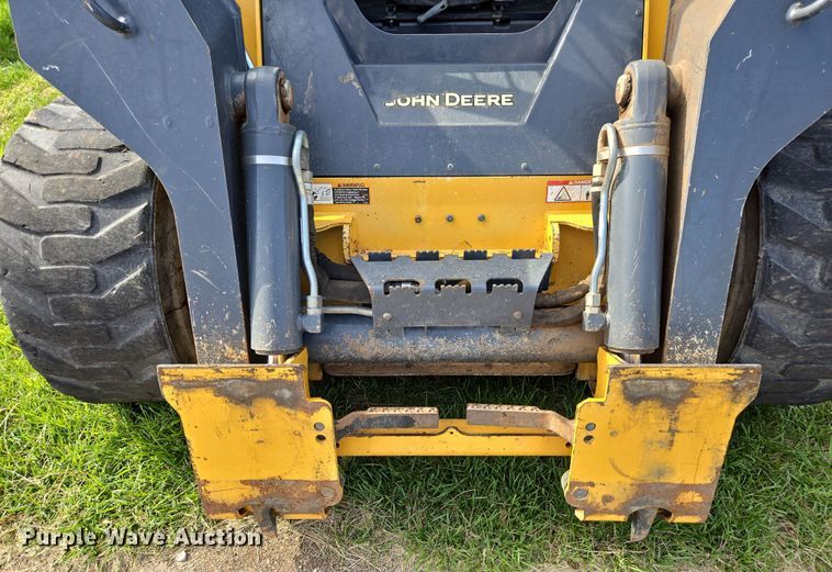 image for item EN3614 2014 John Deere 332E skid steer loader